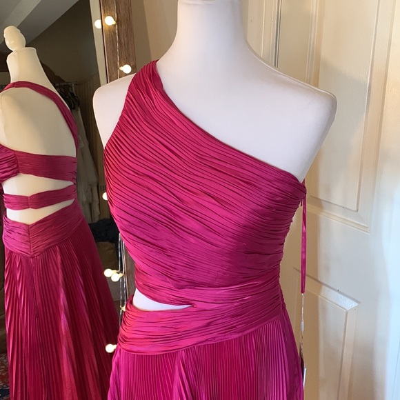 MAC DUGGAL
One Shoulder Pleated Charmeuse Gown with Slit - Picture 7 of 17